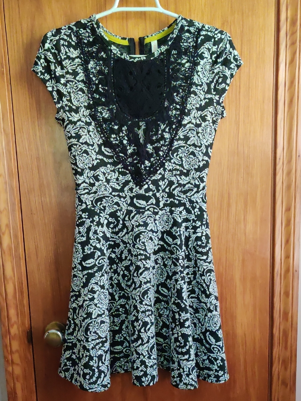 Lace Detail Midi Dress